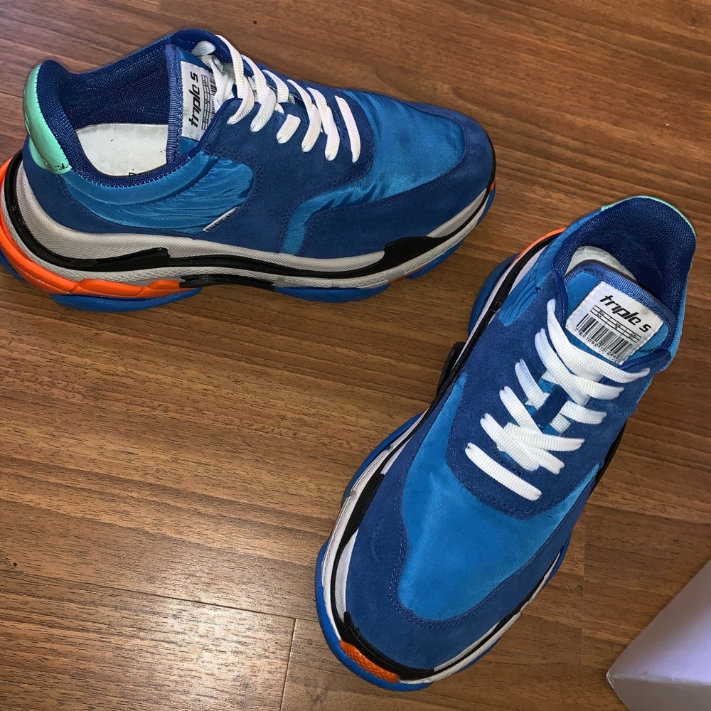 Balenciaga Triple S V2